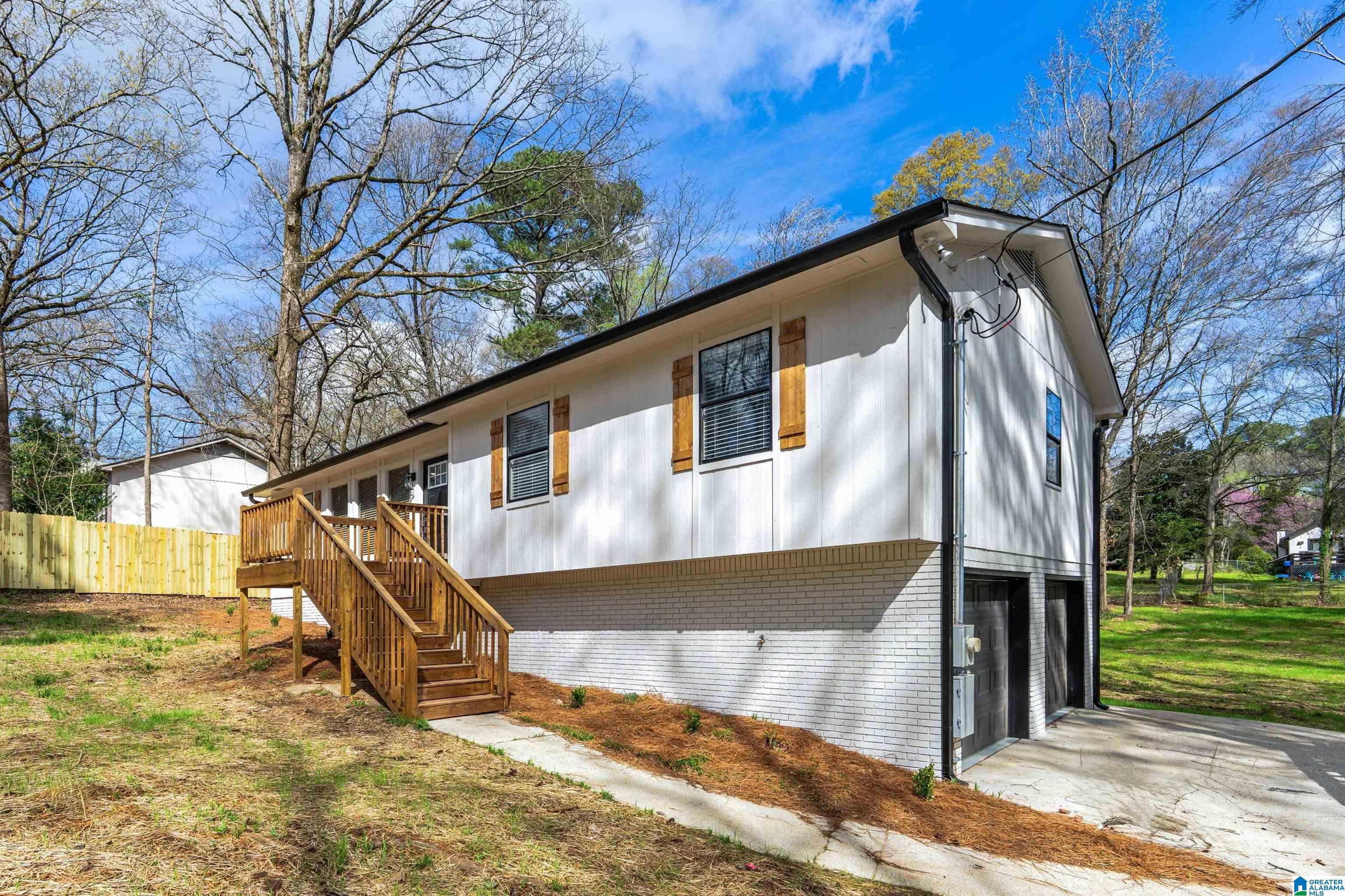 307 Fran Lane Alabaster, AL 35007 - Photo 2 of 30