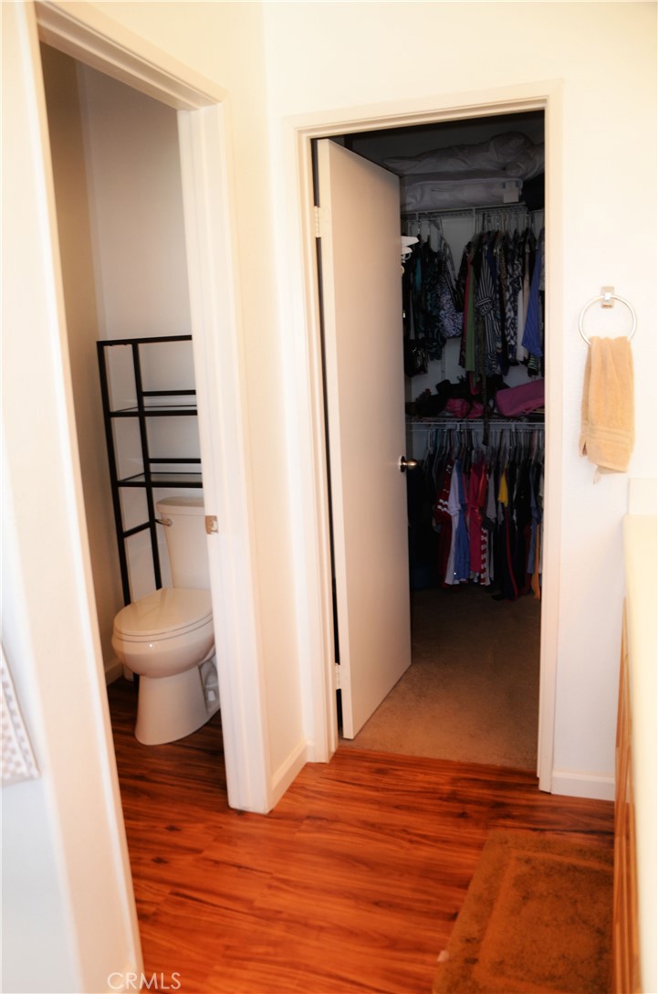 5526 Mountain View Avenue Riverside, CA 92504 - Photo 13 of 26 Primary bath and walk in closet.