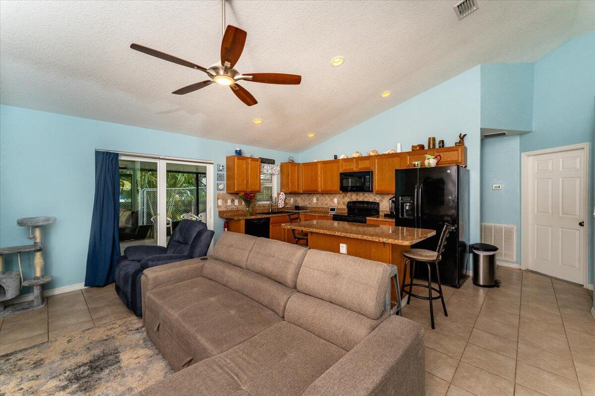 6102 Raintree Trail Fort Pierce, FL 34982 - Photo 5 of 36 26-Raintree-0527