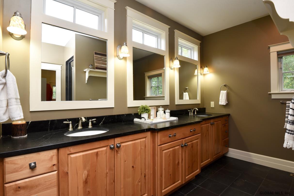 862-868 Pearse Road Schenectady, NY 12309 - Photo 24 of 72 Gallery Image 24