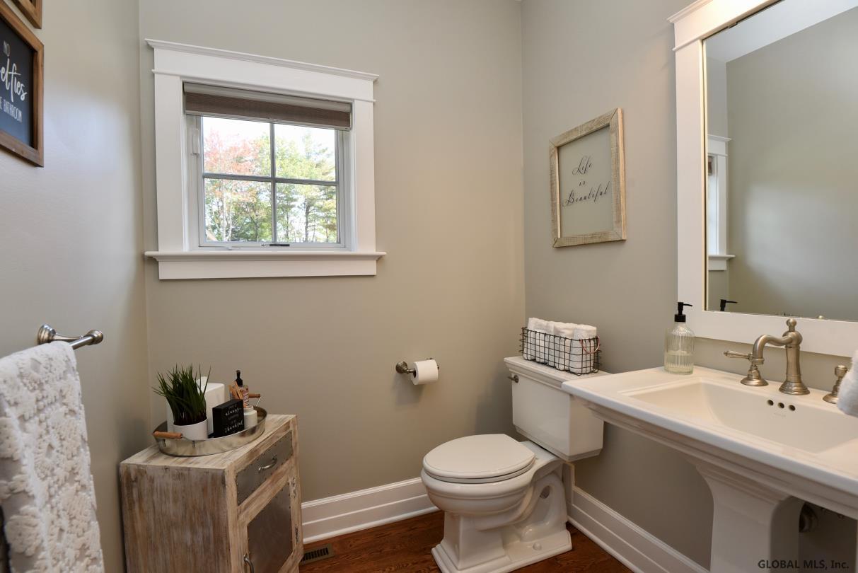 862-868 Pearse Road Schenectady, NY 12309 - Photo 36 of 72 Gallery Image 36