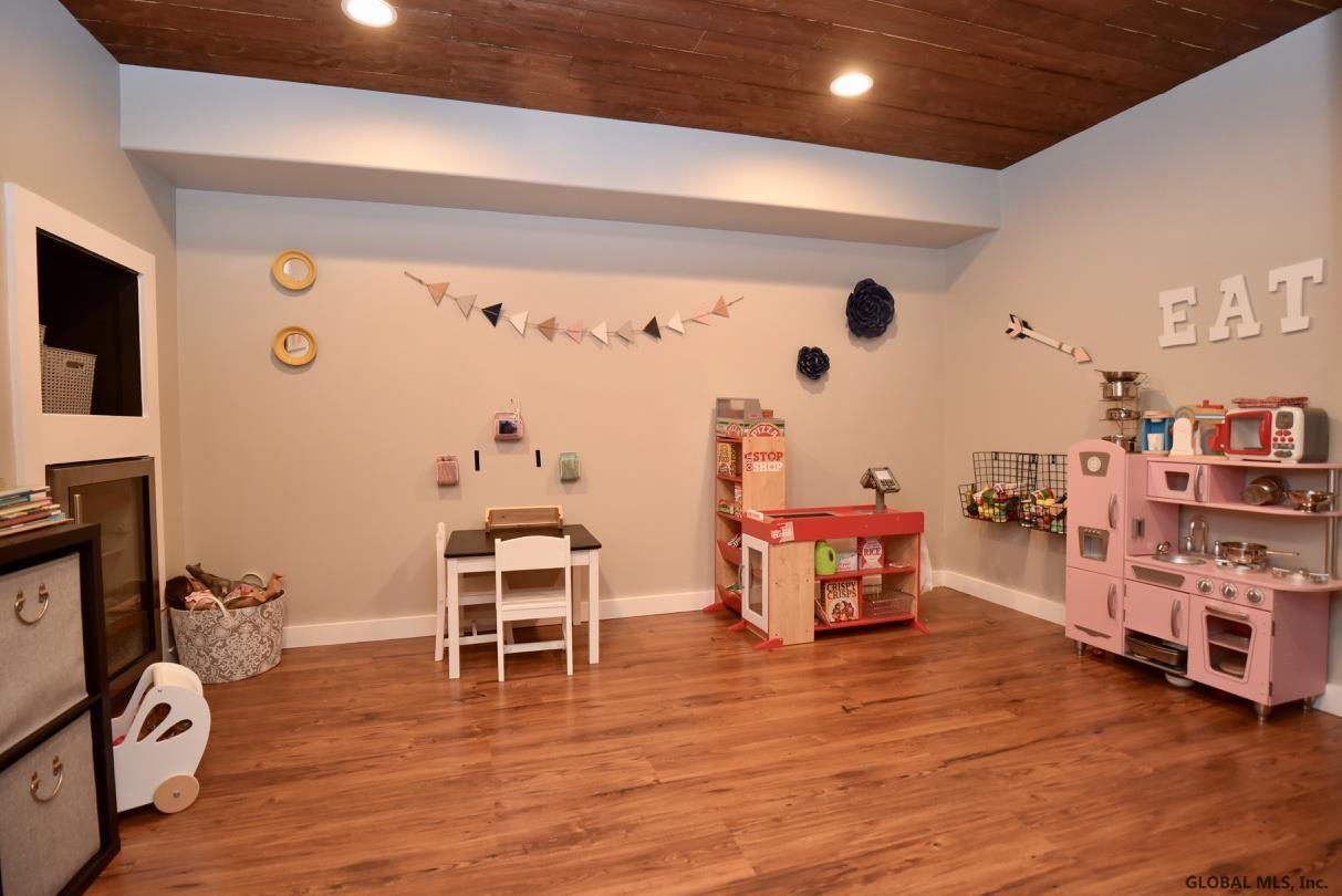 862-868 Pearse Road Schenectady, NY 12309 - Photo 52 of 72 Gallery Image 52