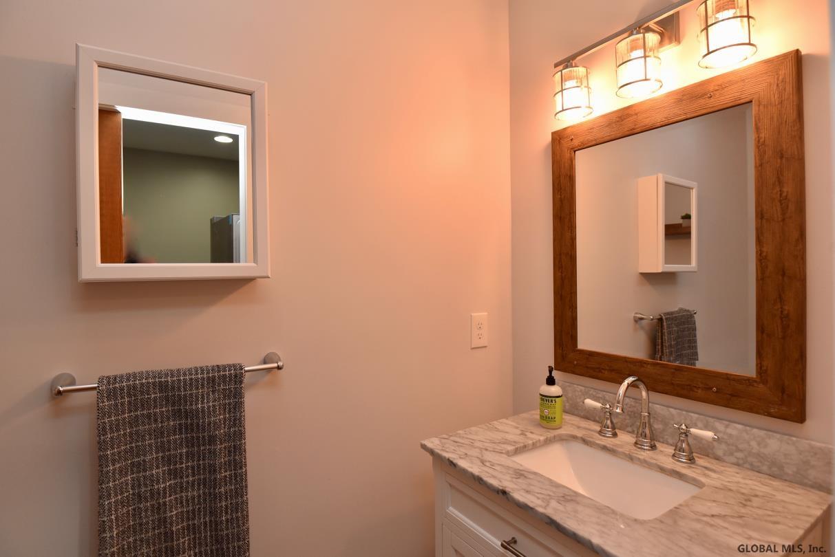 862-868 Pearse Road Schenectady, NY 12309 - Photo 53 of 72 Gallery Image 53