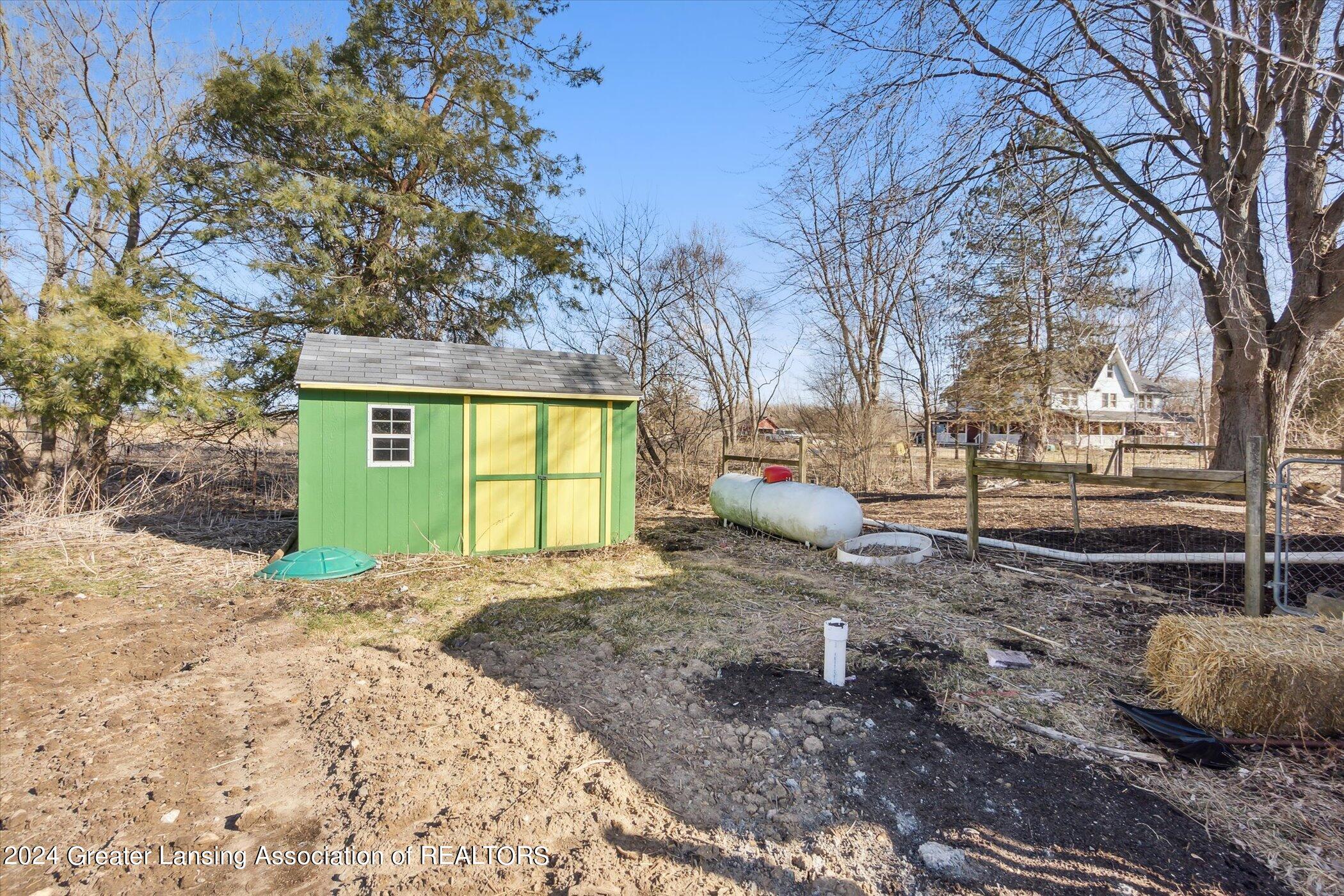 4756 Curtice Road Mason, MI 48854 - Photo 13 of 26 13-4756-Curtice-Rd-Mason-MI-48854-Window