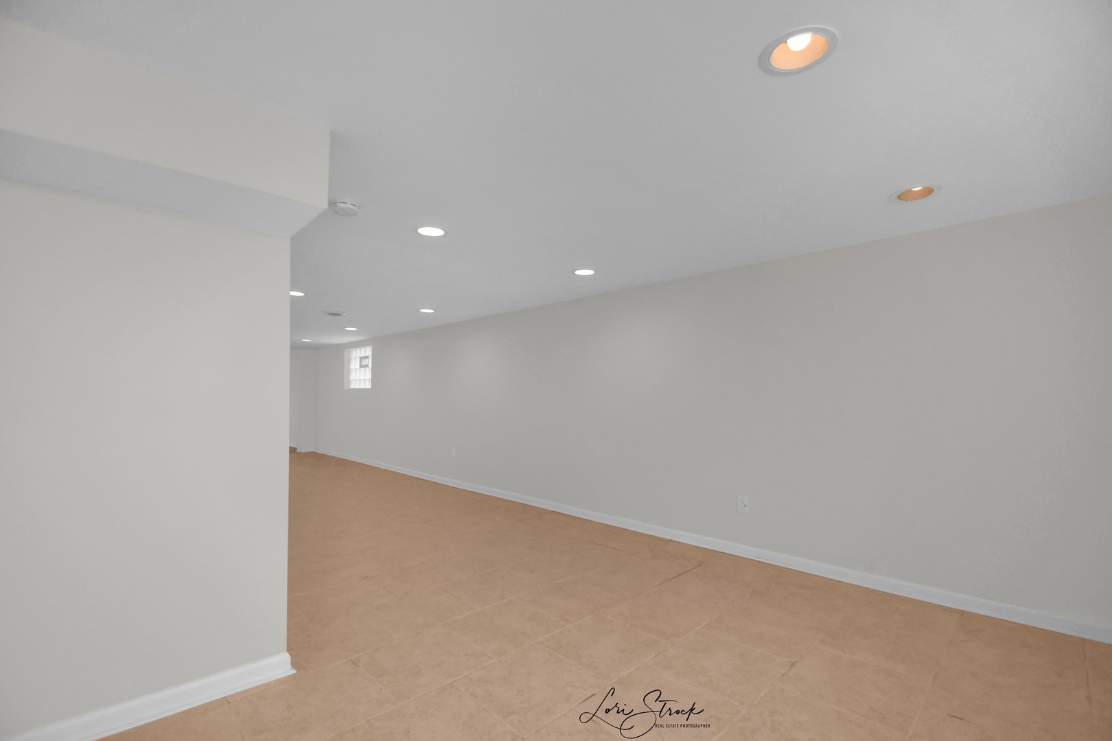 5525 South Emerald Avenue Chicago, IL 60621 - Photo 20 of 29 a view of an empty room
