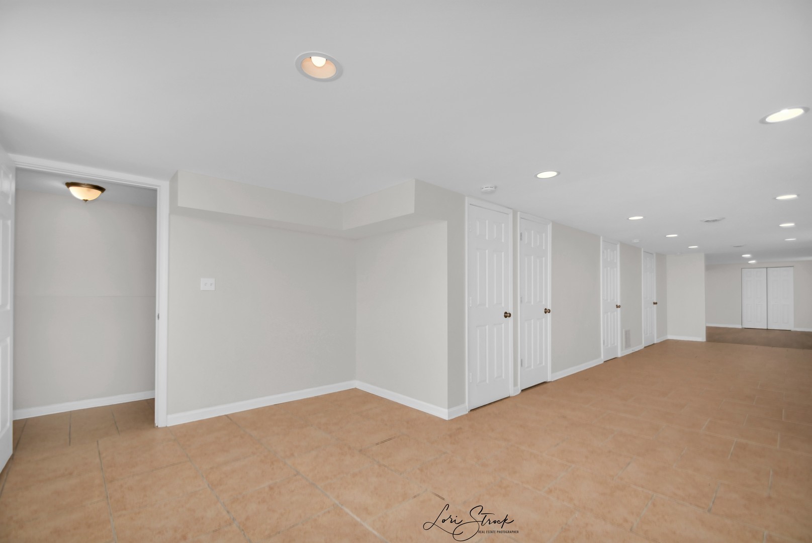 5525 South Emerald Avenue Chicago, IL 60621 - Photo 21 of 29 a view of an empty room