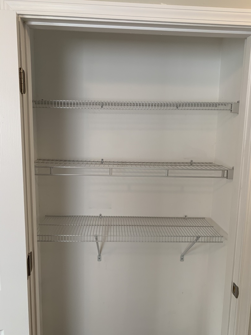 5525 South Emerald Avenue Chicago, IL 60621 - Photo 7 of 29 a close view of closet