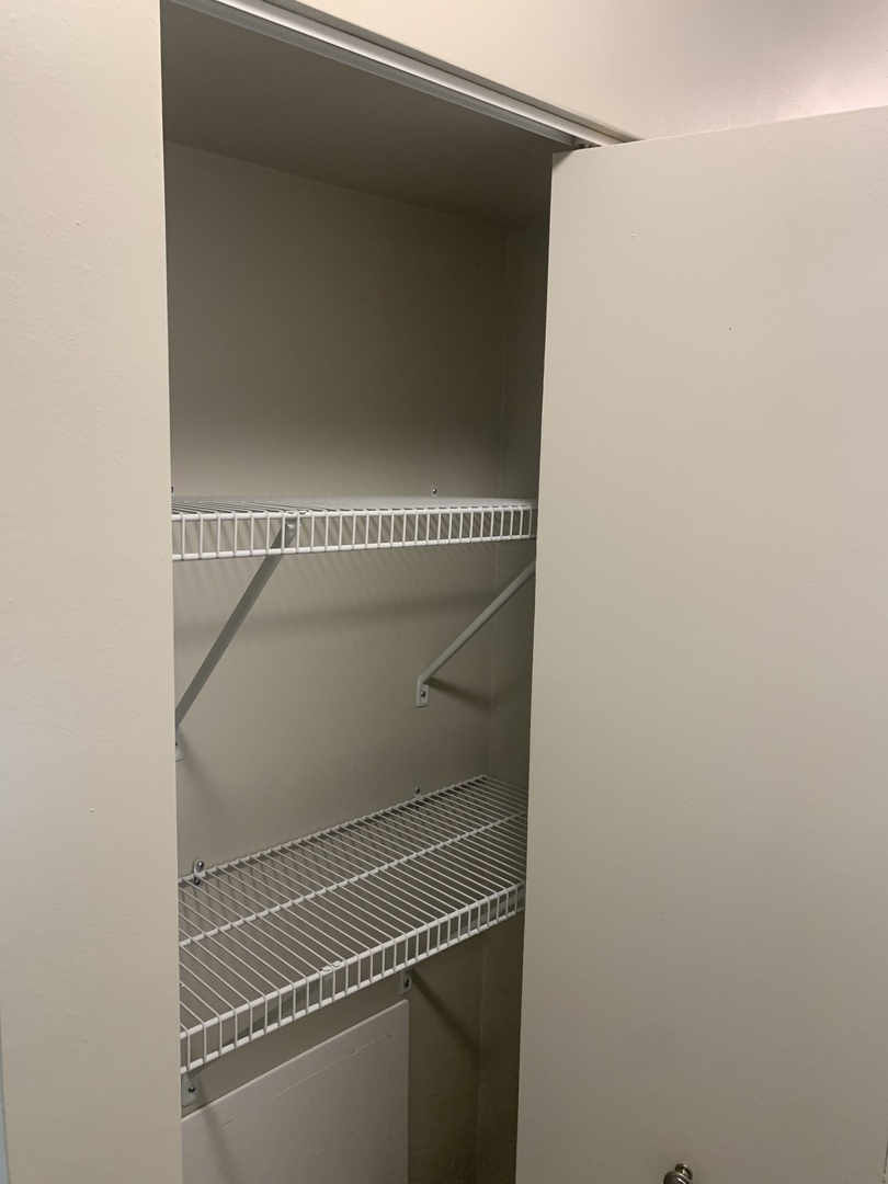 5525 South Emerald Avenue Chicago, IL 60621 - Photo 8 of 29 a close view of closet