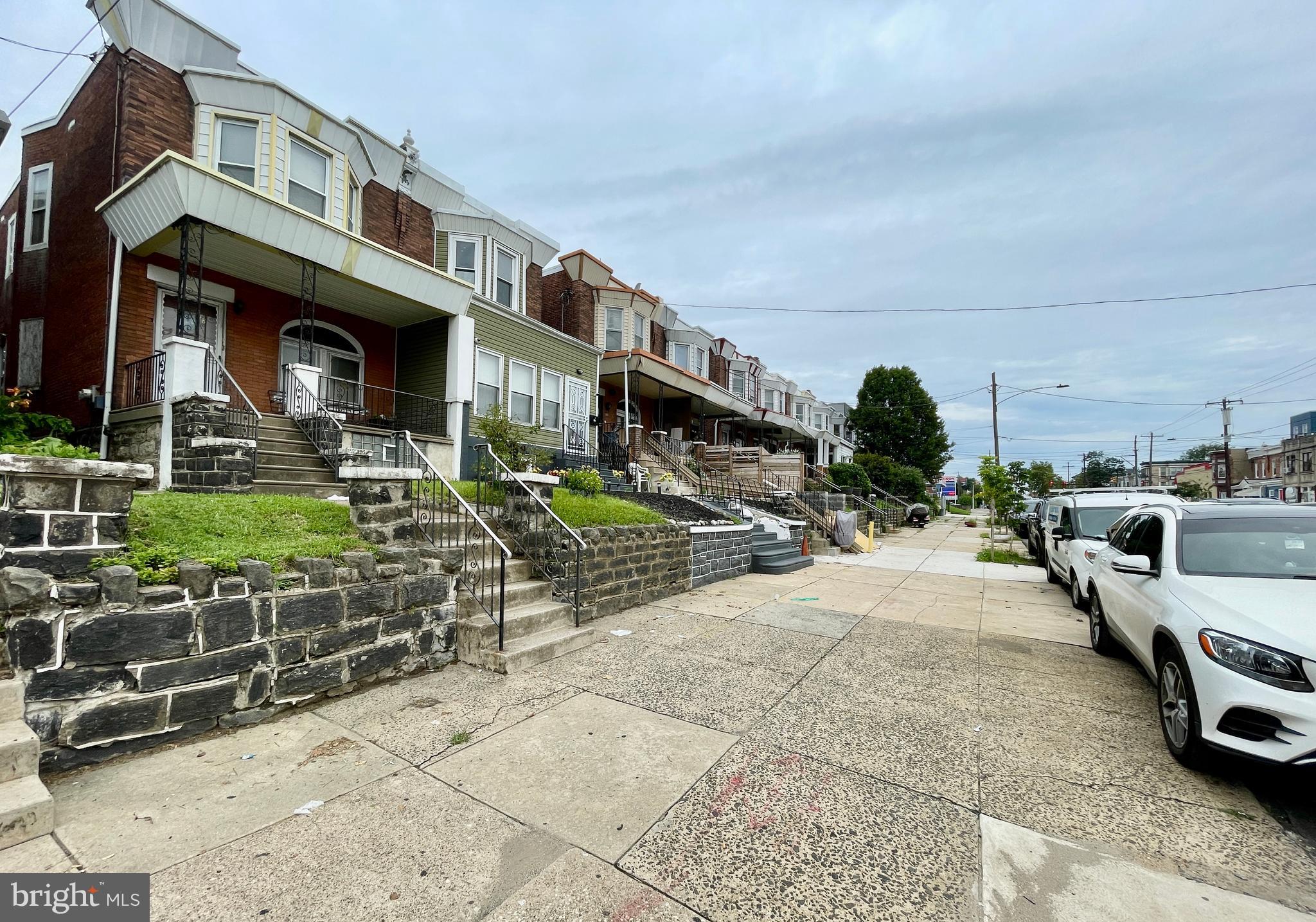 208 North 63rd Street Philadelphia, PA 19139 - Photo 5 of 29 a view of a chairs and tables in the patio