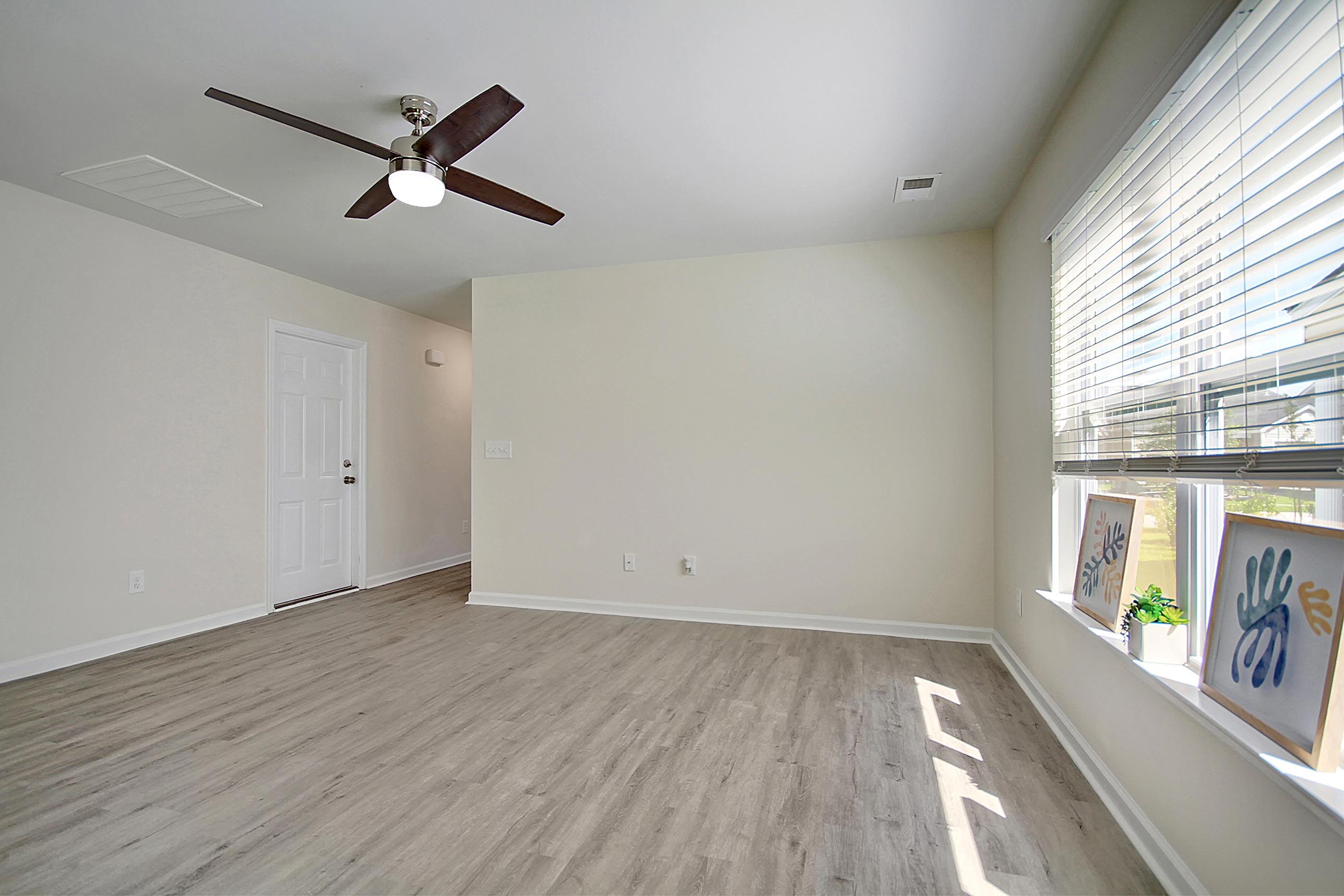 130 Brittondale Road Summerville, SC 29485 - Photo 8 of 26 CREM_130 Brittondale_022