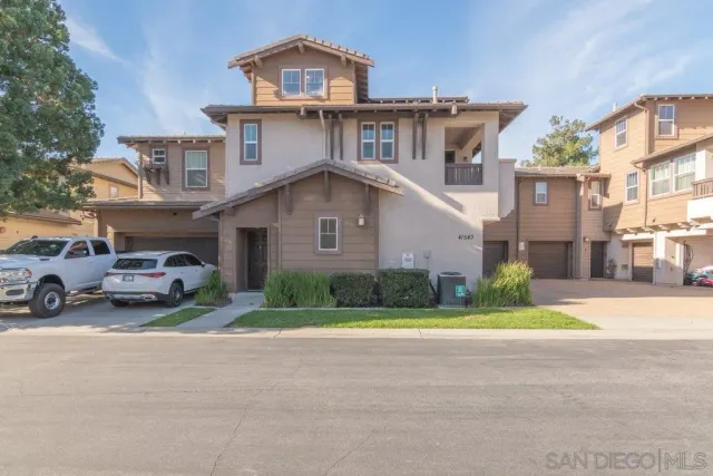 $450,000 | 41543 King Palm Avenue, Unit 5, Murrieta, CA 92562
