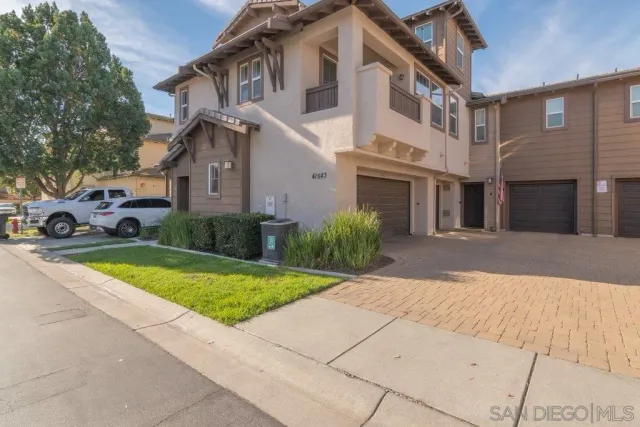 $450,000 | 41543 King Palm Avenue, Unit 5, Murrieta, CA 92562