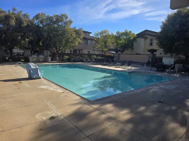 $450,000 | 41543 King Palm Avenue, Unit 5, Murrieta, CA 92562