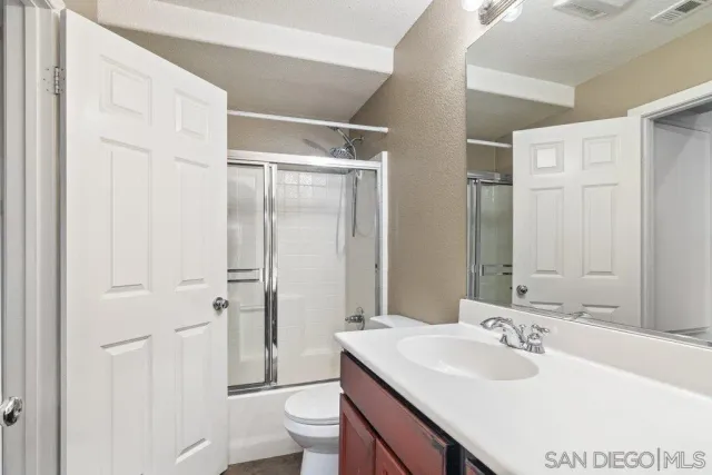 $450,000 | 41543 King Palm Avenue, Unit 5, Murrieta, CA 92562