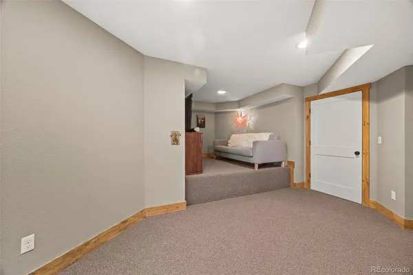 a view of a livingroom and a garage