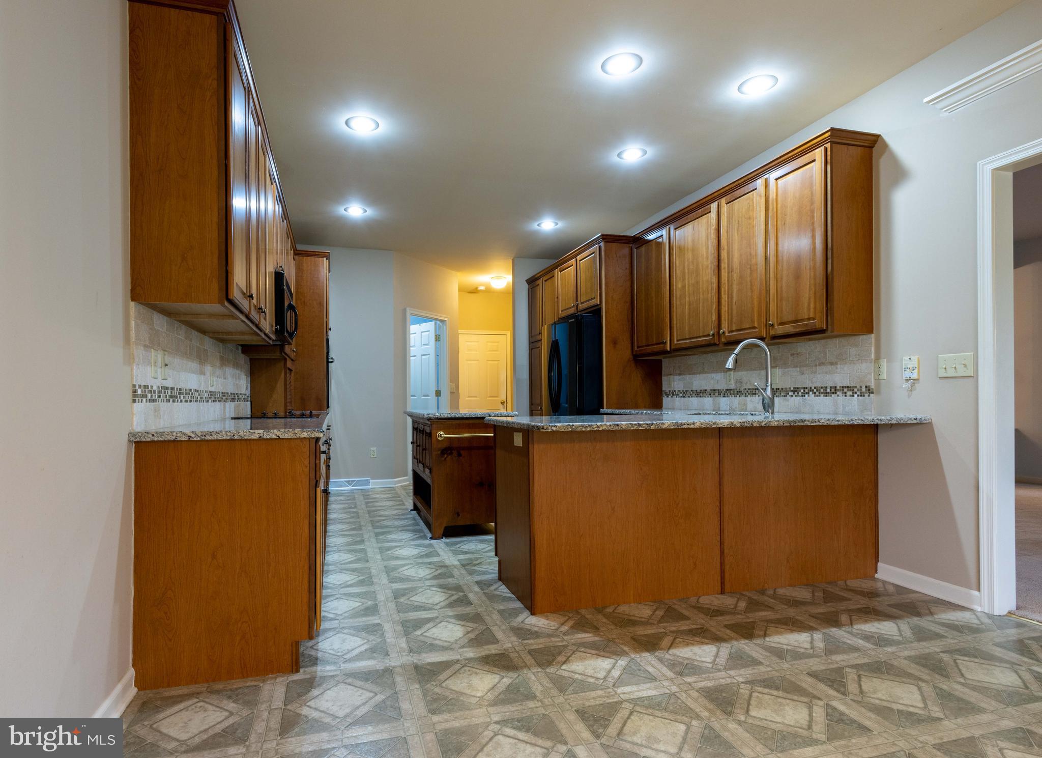 209 Sutherland Road Lancaster, PA 17603 - Photo 17 of 36 Gallery Image 17