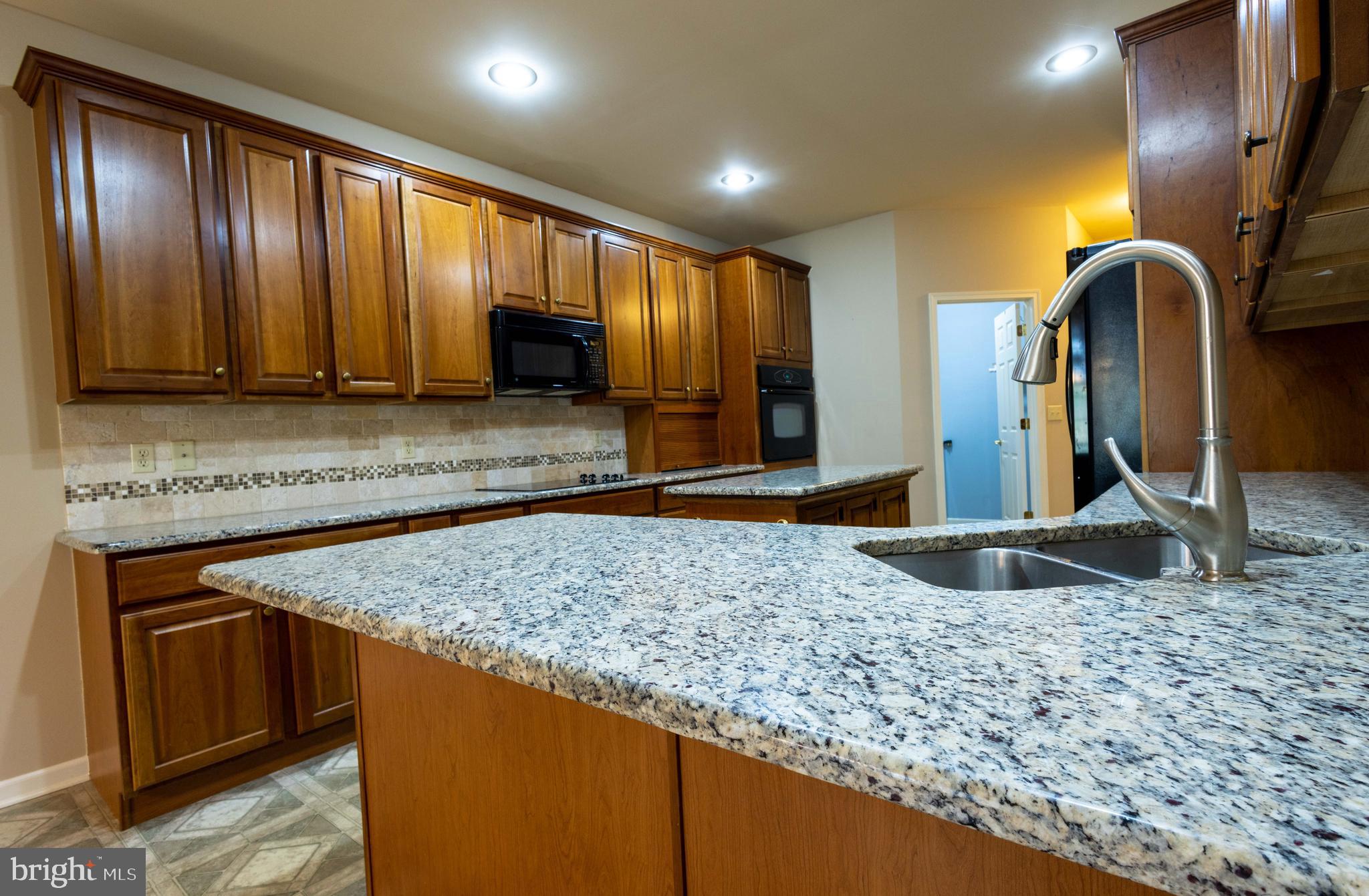 209 Sutherland Road Lancaster, PA 17603 - Photo 18 of 36 Gallery Image 18