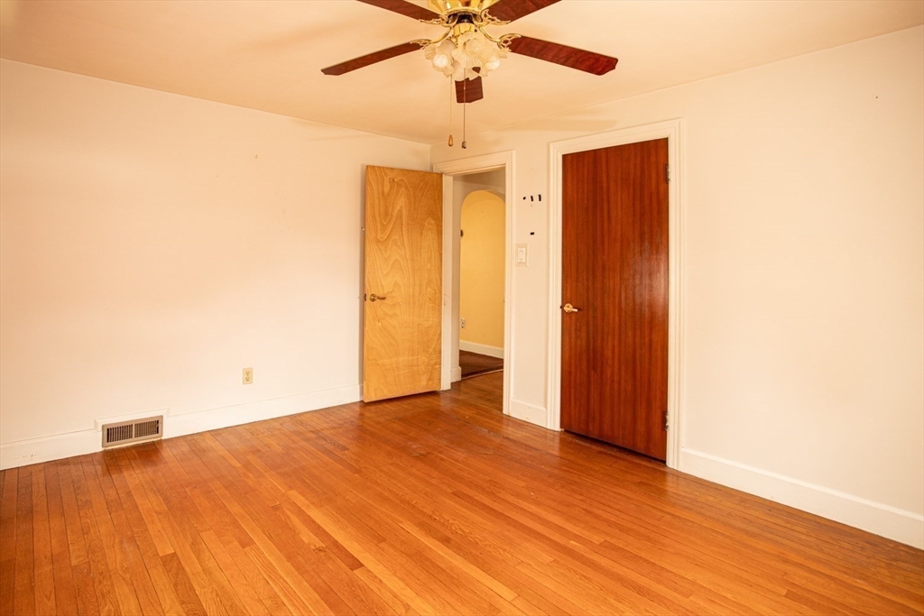 309 Lawton Street Fall River, MA 02721 - Photo 10 of 33 Gallery Image 10