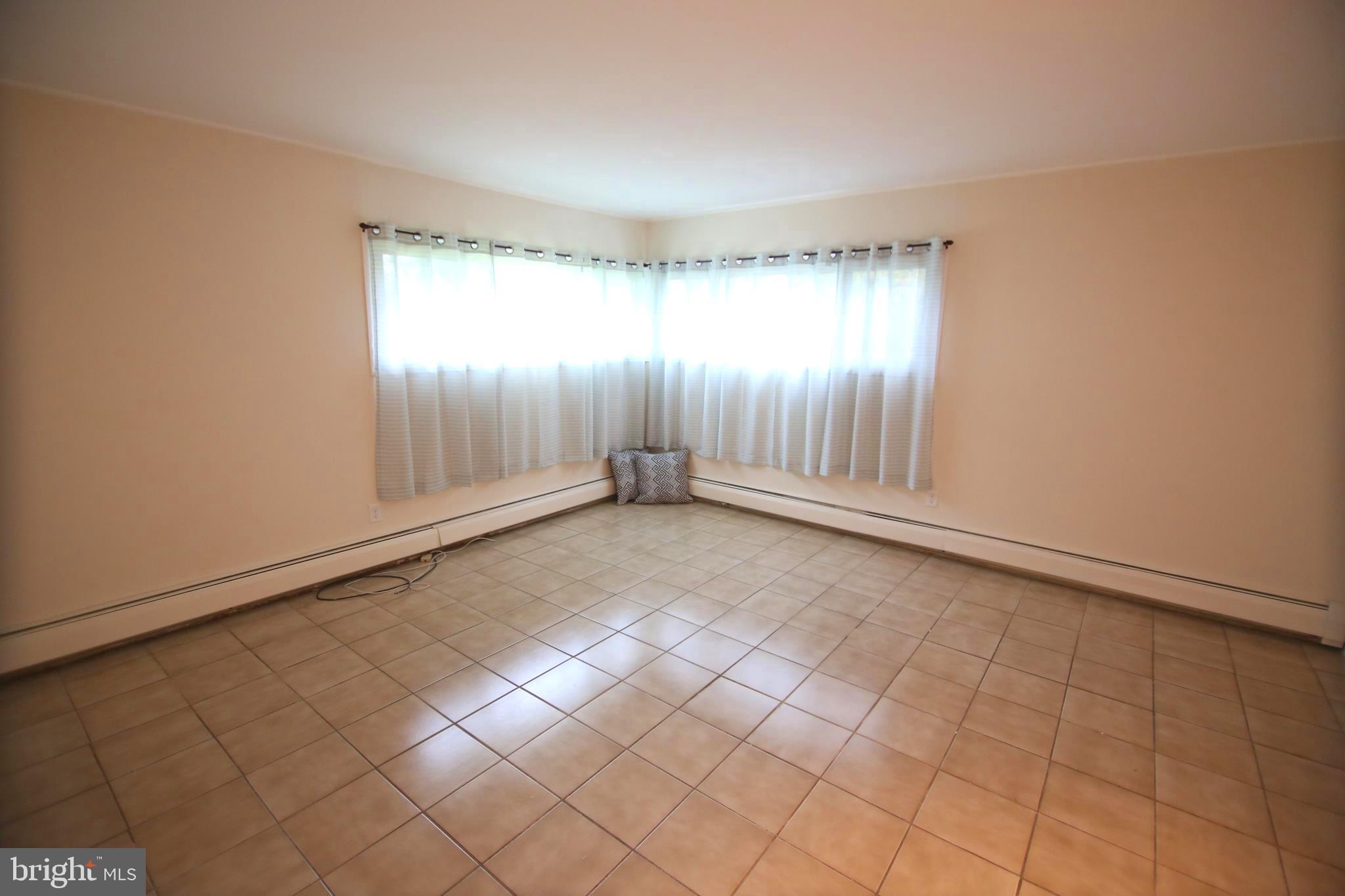 18 Fallenrock Road Levittown, PA 19056 - Photo 12 of 29 Master Bedroom