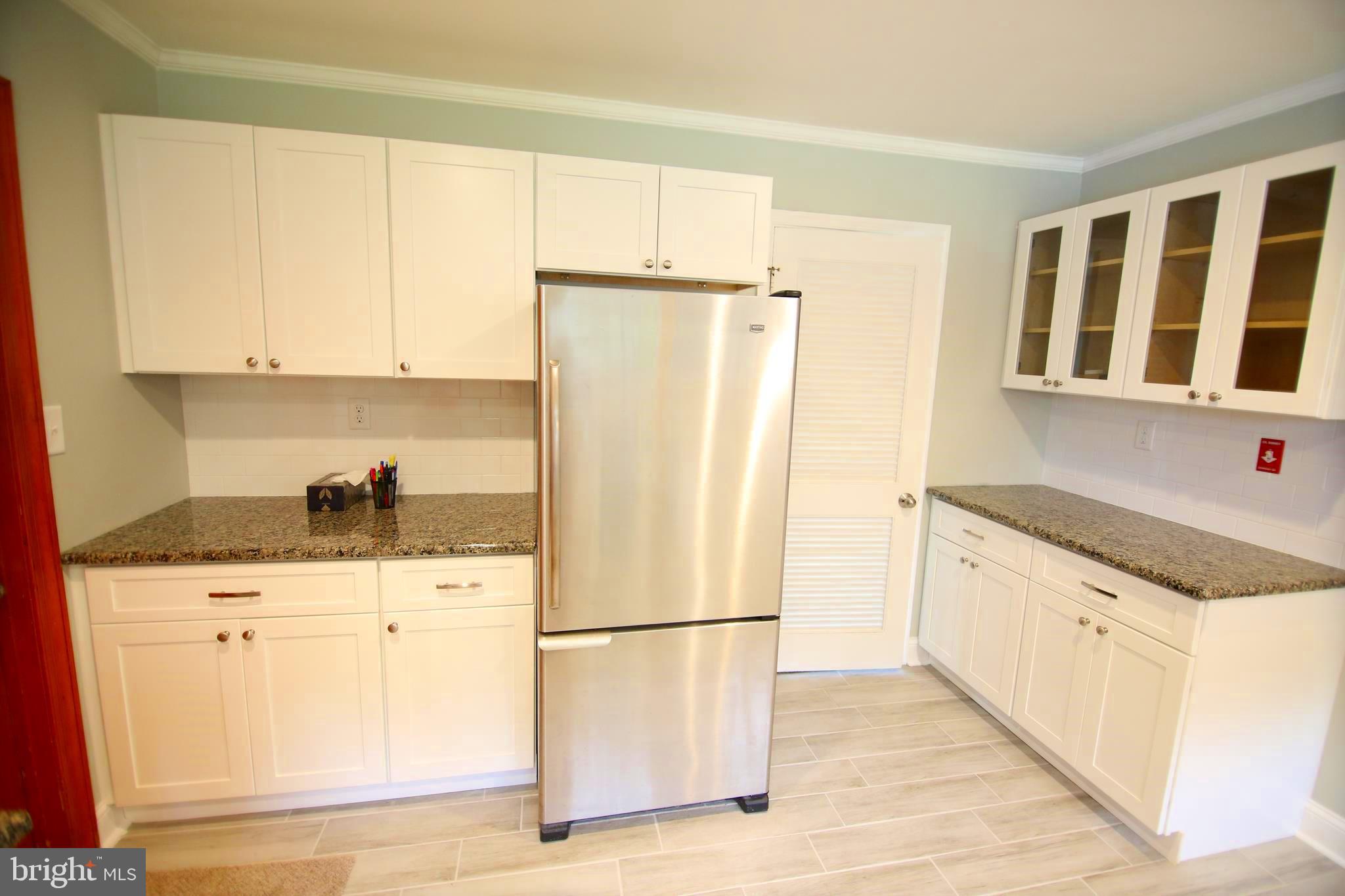 18 Fallenrock Road Levittown, PA 19056 - Photo 6 of 29