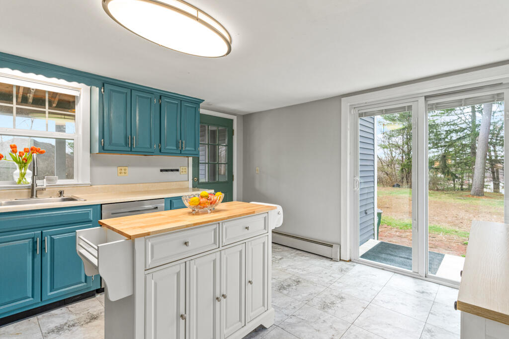 15 Cole Road Biddeford, ME 04005 - Photo 9 of 22 DSC02683
