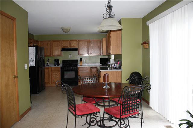 761 Hunting Creek Road Temperance, MI 48182 - Photo 6 of 18 LARGE EAT IN KITCHEN