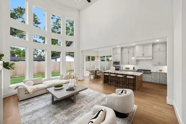 $1,165,000 | 1918 Ridgecrest Drive, Houston, TX 77055