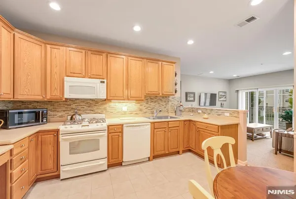 $399,000 | 9116 Warrens Way, Wanaque, NJ 07465