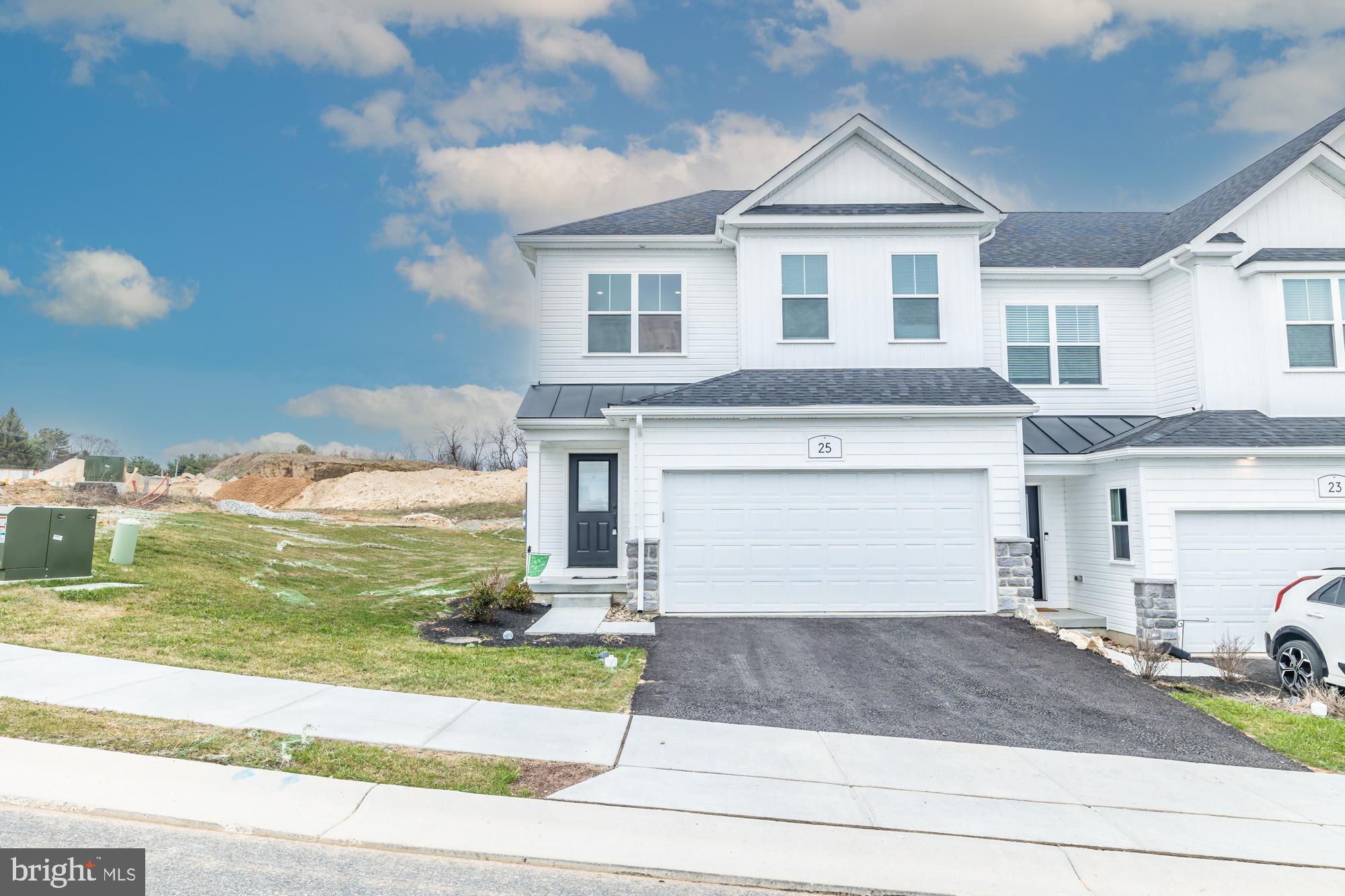 25 Valley Oak Road Glenmoore, PA 19343 - Photo 1 of 25