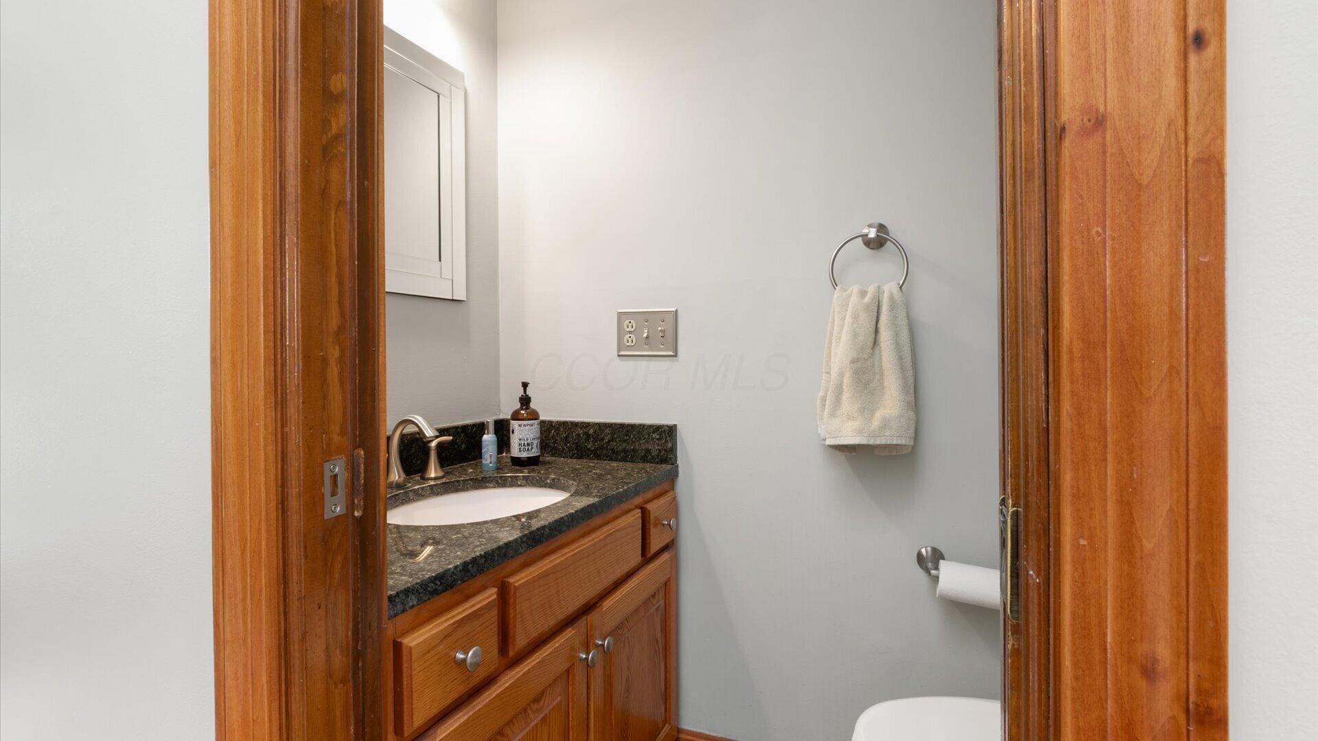 7619 Wilbur Road New Albany, OH 43054 - Photo 27 of 55 Half Bath