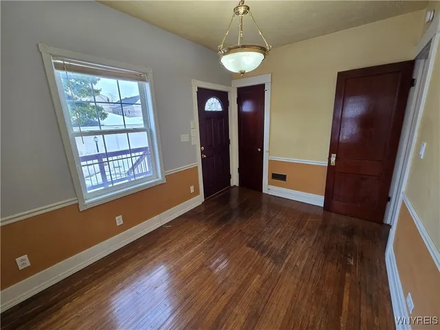 $2,200 | 137 Commonwealth Avenue, Buffalo, NY 14216
