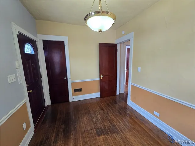 $2,200 | 137 Commonwealth Avenue, Buffalo, NY 14216