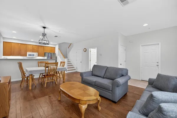 $657,500 | 7942 Scriver Court, Cotati, CA 94931