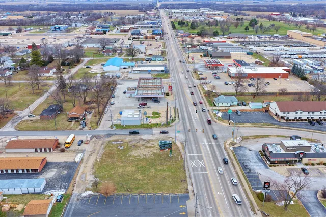 $300,000 | 1712 North Bloomington Street, Streator, IL 61364