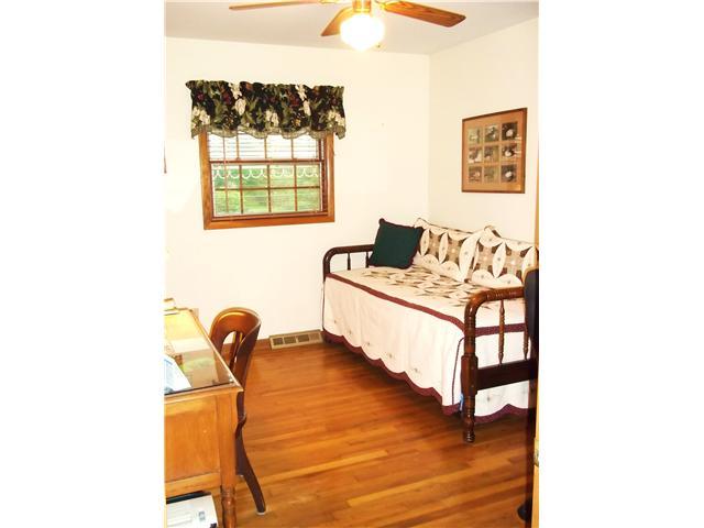 5269 Linworth Road Columbus, OH 43235 - Photo 16 of 23 Gallery Image 16