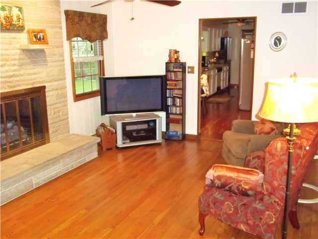 5269 Linworth Road Columbus, OH 43235 - Photo 10 of 23 Gallery Image 10