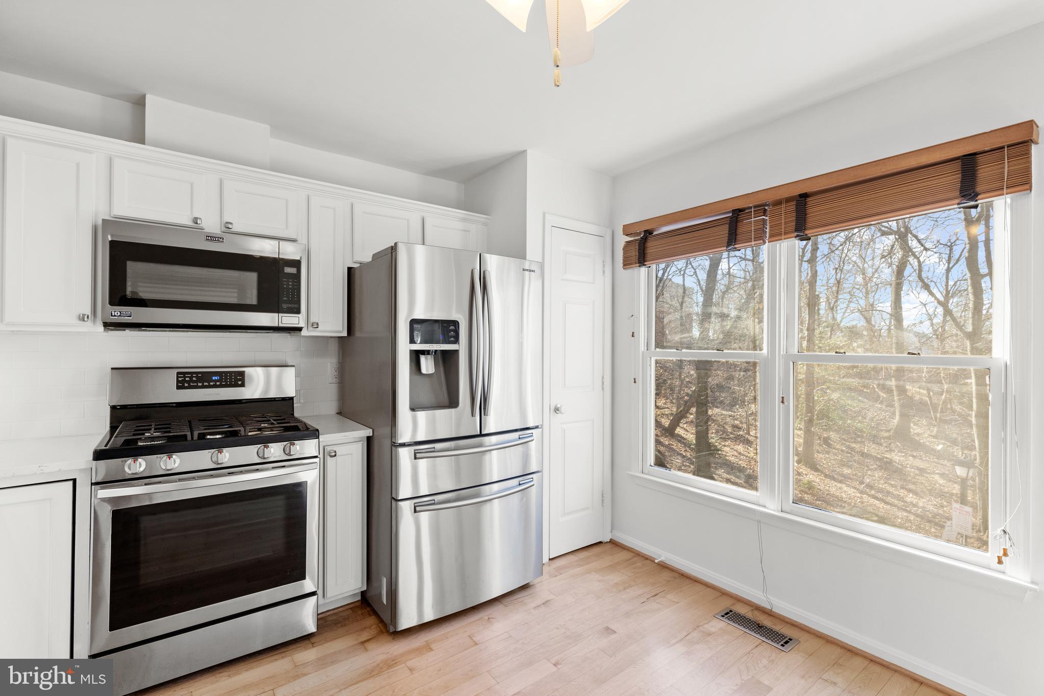 109 Ridgepoint Place Gaithersburg, MD 20878 - Photo 11 of 25 Kitchen