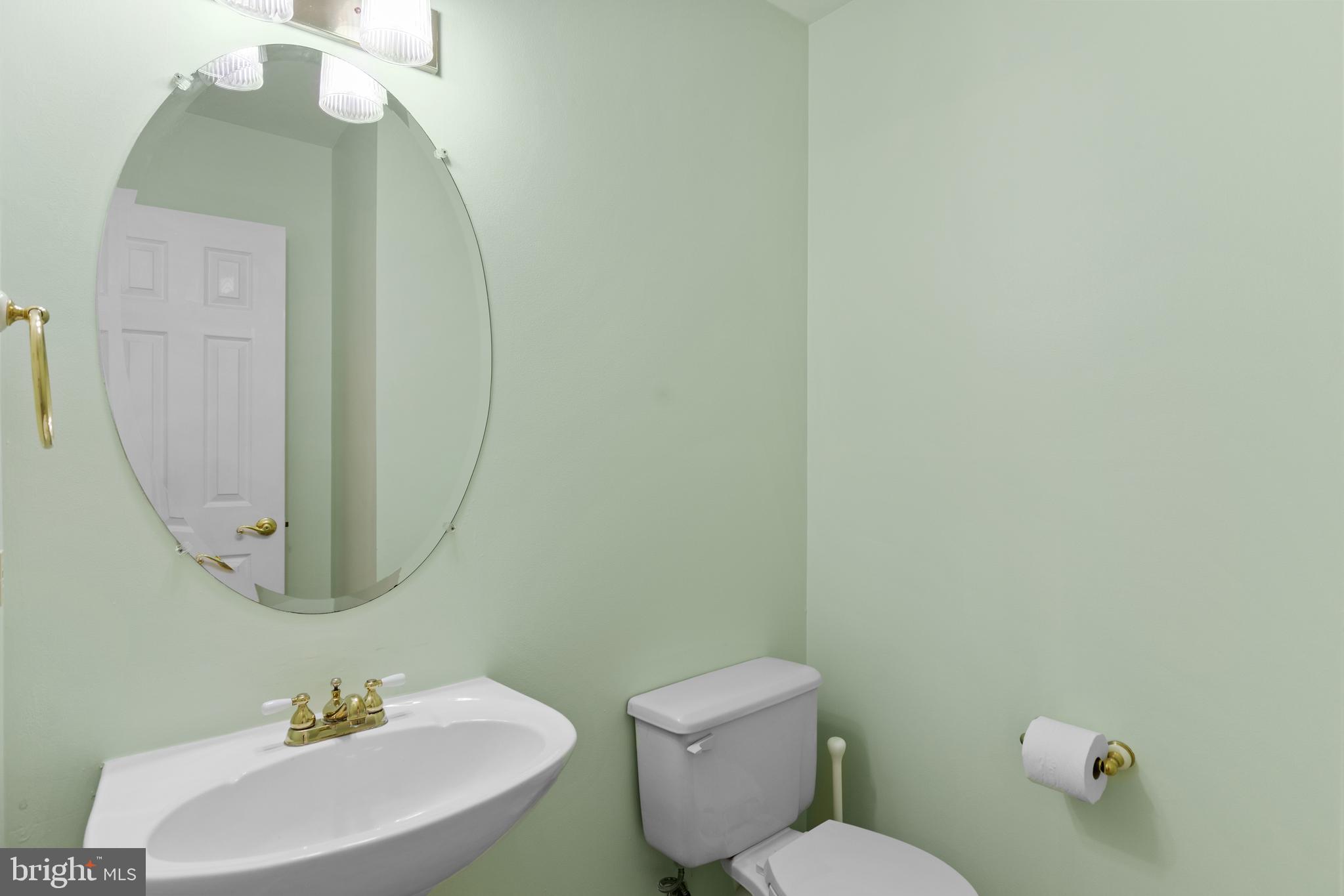 109 Ridgepoint Place Gaithersburg, MD 20878 - Photo 13 of 25 Powder Room