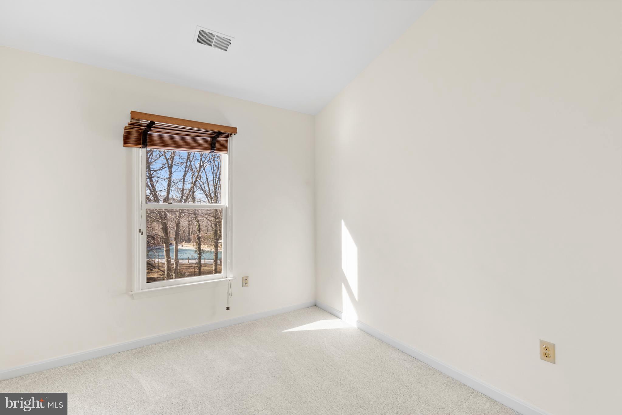 109 Ridgepoint Place Gaithersburg, MD 20878 - Photo 18 of 25 Bedroom