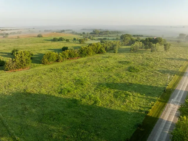 $479,000 | 27940 Indianapolis Road, Paola, KS 66071