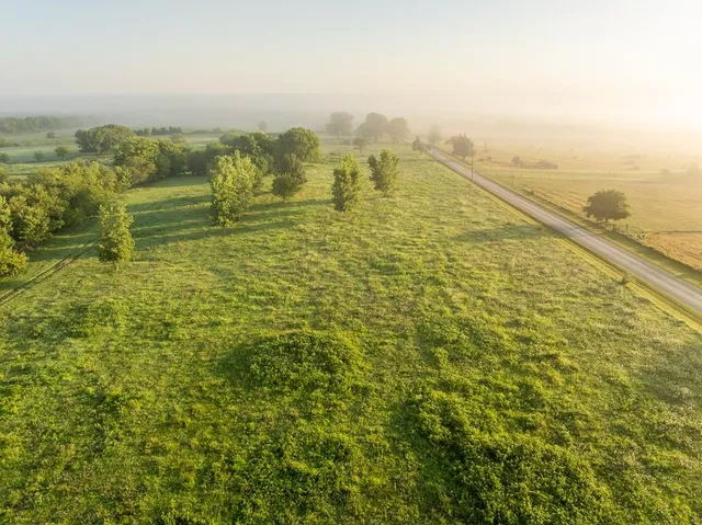 $479,000 | 27940 Indianapolis Road, Paola, KS 66071