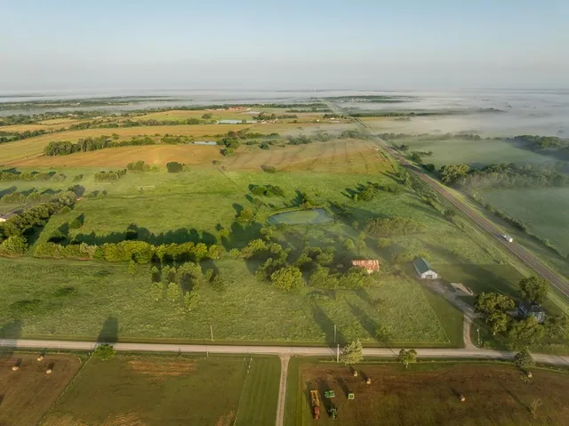 $479,000 | 27940 Indianapolis Road, Paola, KS 66071