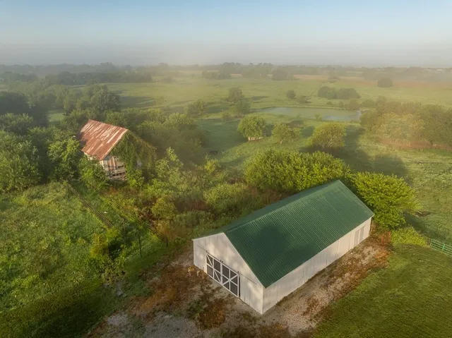 $479,000 | 27940 Indianapolis Road, Paola, KS 66071