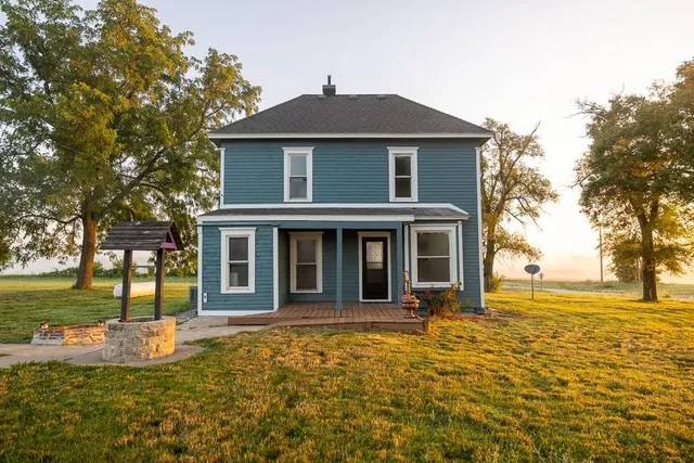 $479,000 | 27940 Indianapolis Road, Paola, KS 66071