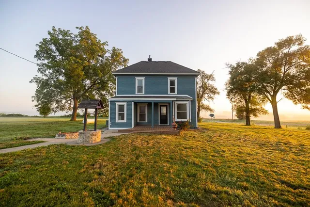 $479,000 | 27940 Indianapolis Road, Paola, KS 66071