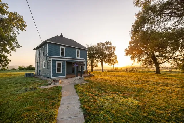 $479,000 | 27940 Indianapolis Road, Paola, KS 66071