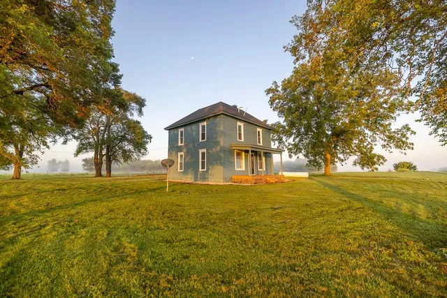 $479,000 | 27940 Indianapolis Road, Paola, KS 66071