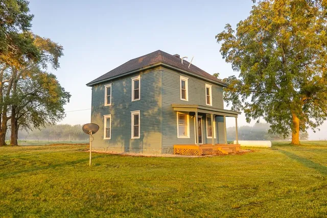 $479,000 | 27940 Indianapolis Road, Paola, KS 66071