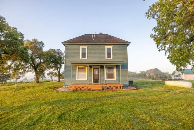 $479,000 | 27940 Indianapolis Road, Paola, KS 66071