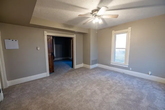 $479,000 | 27940 Indianapolis Road, Paola, KS 66071